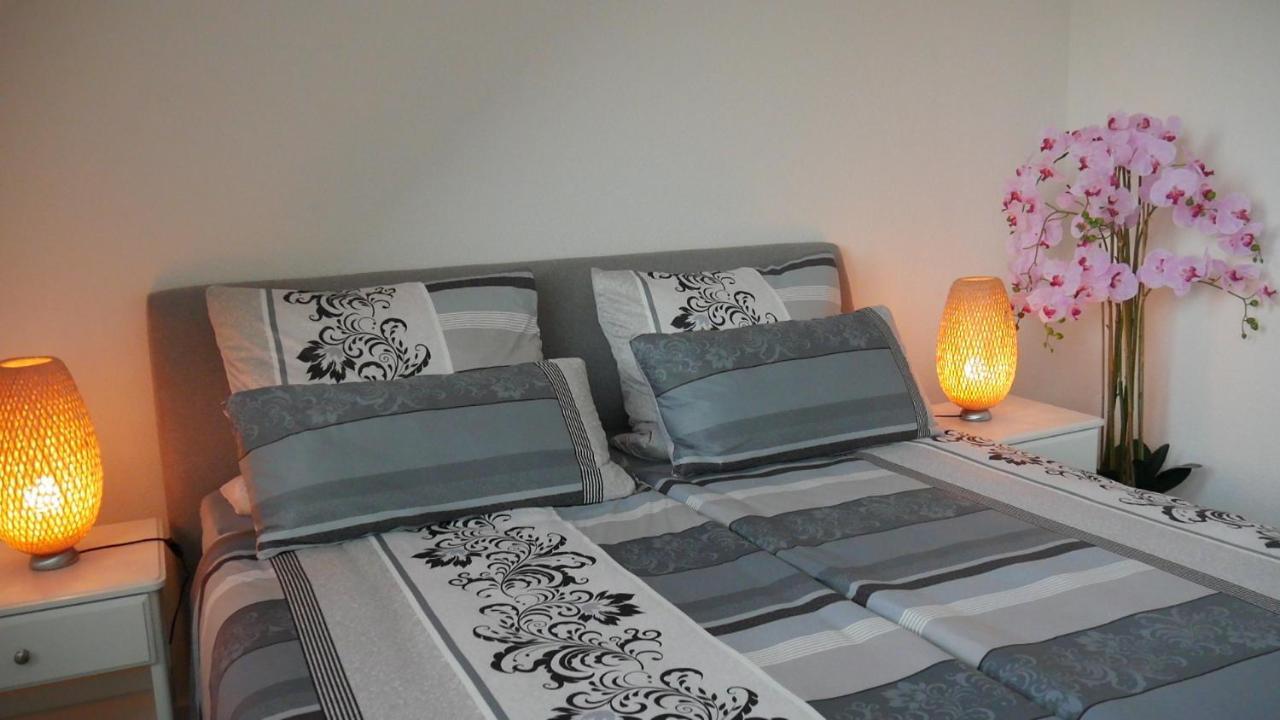 Stadtnahe Komfortferienwohnung Fuer Familien Und Geschaeftsreisende Χιλντεσχάιμ Εξωτερικό φωτογραφία